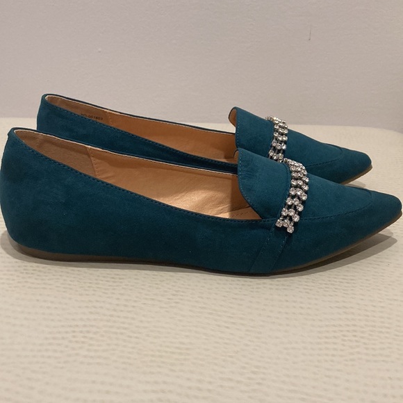 Journee Collection Kyrah Loafer - Picture 2 of 15